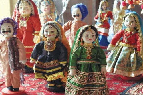 کلاس آموزش عروسک سازی