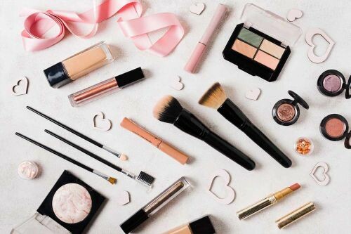 آموزش آرایشگری زنانه
