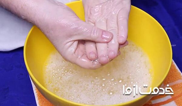 آسان‌ترین روش پاک کردن چسب قطره ای روی دست